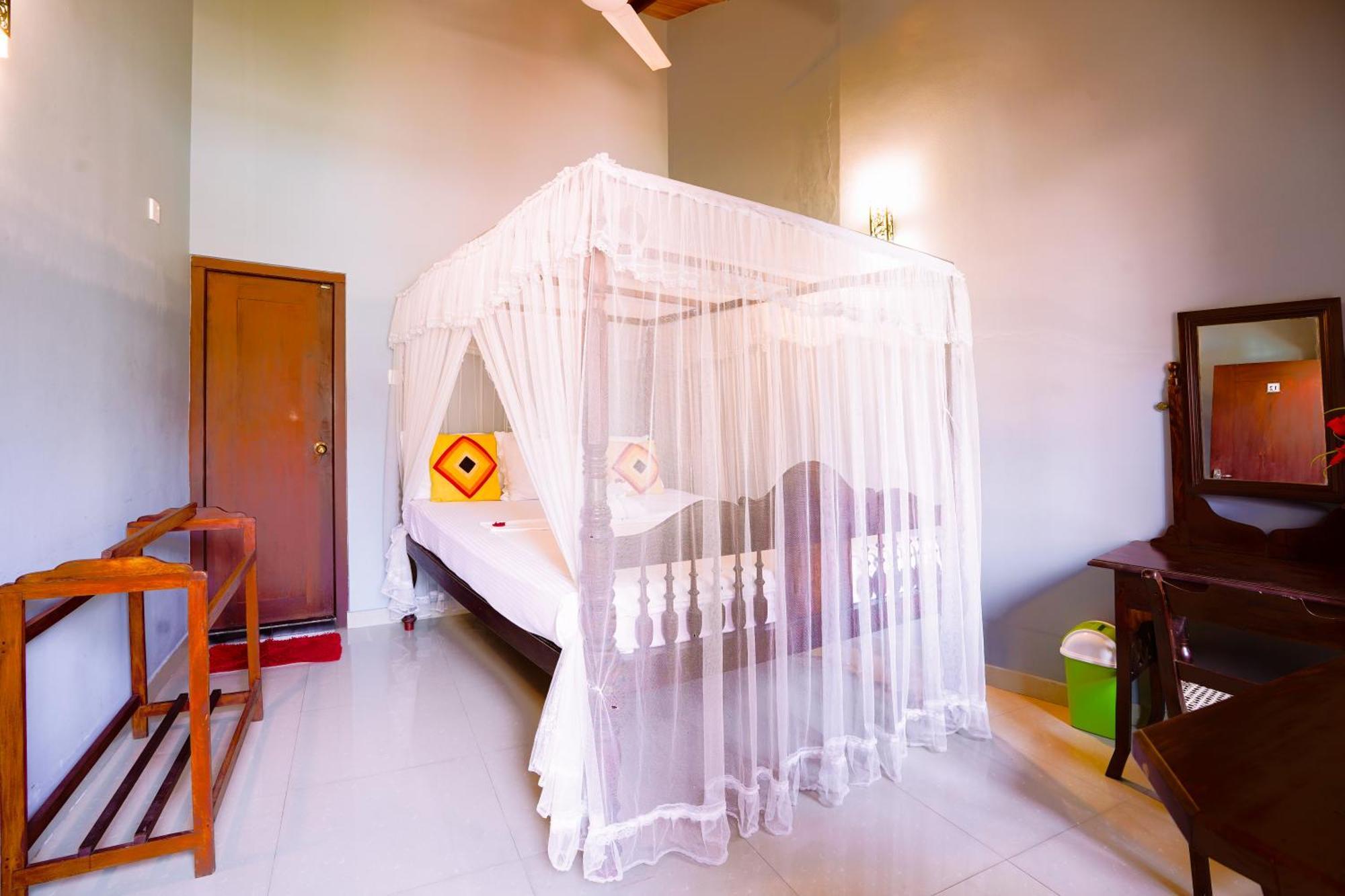 Frangipani Motel Галле Экстерьер фото