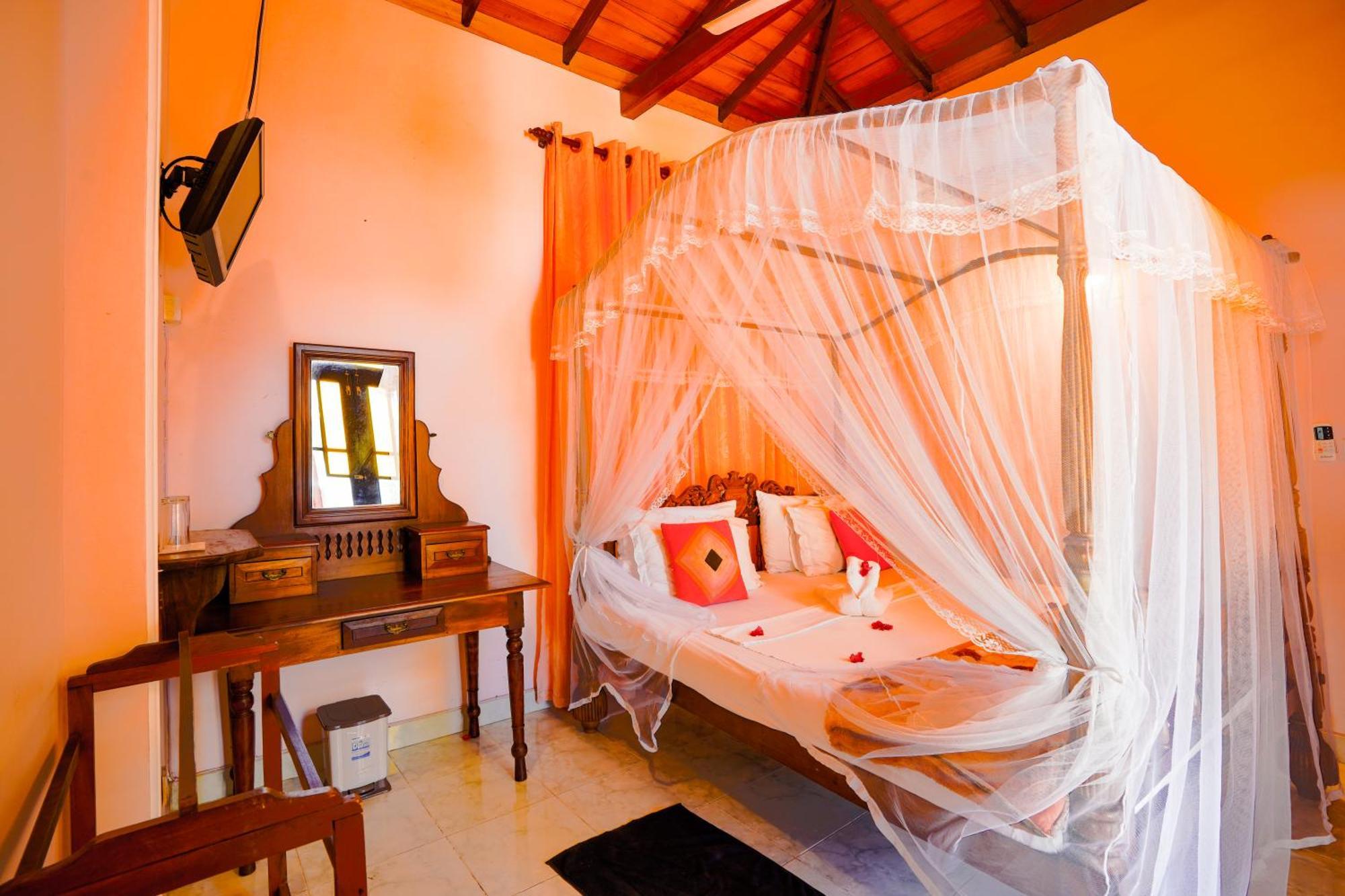 Frangipani Motel Галле Экстерьер фото