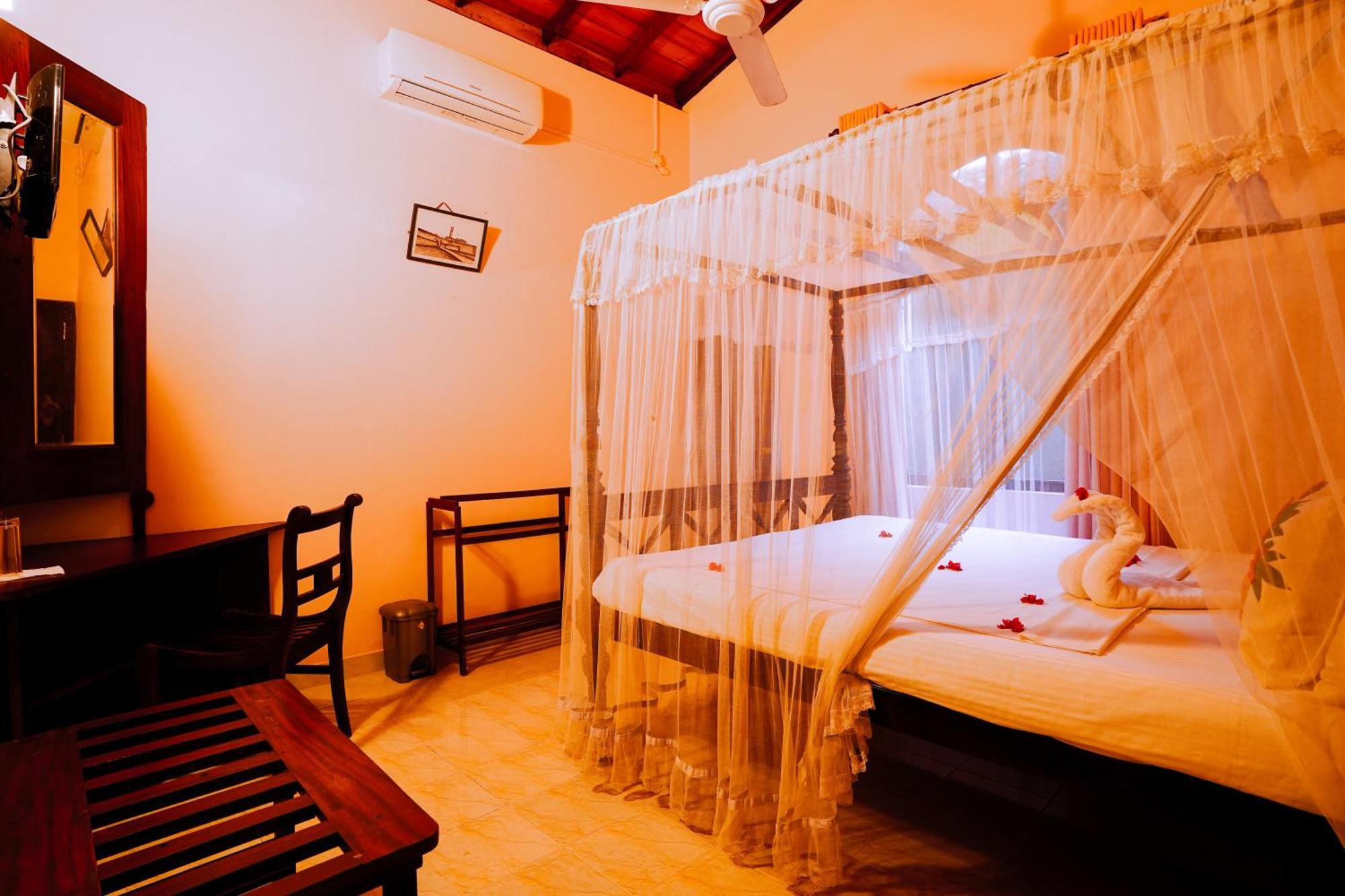 Frangipani Motel Галле Экстерьер фото