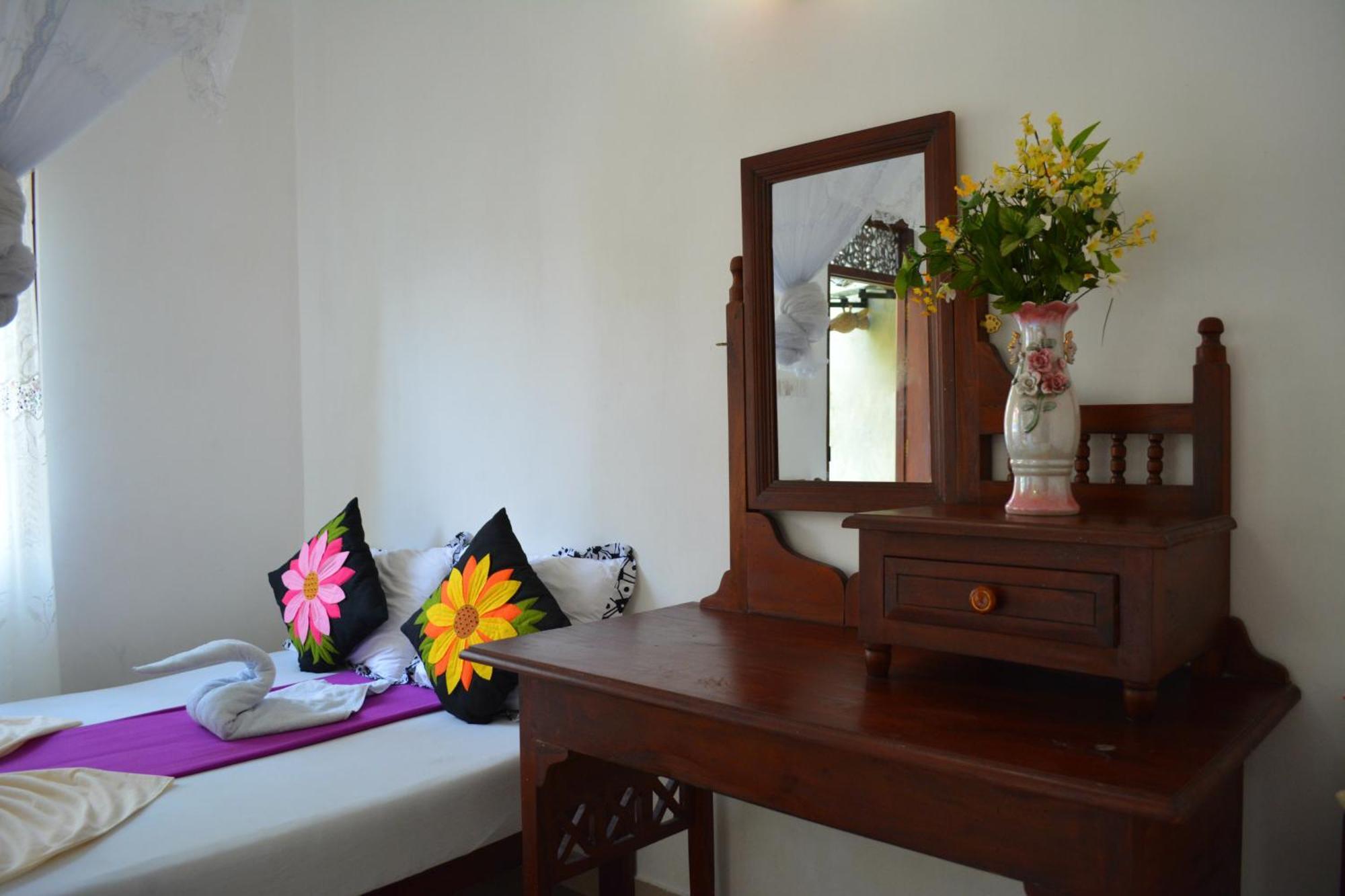 Frangipani Motel Галле Номер фото
